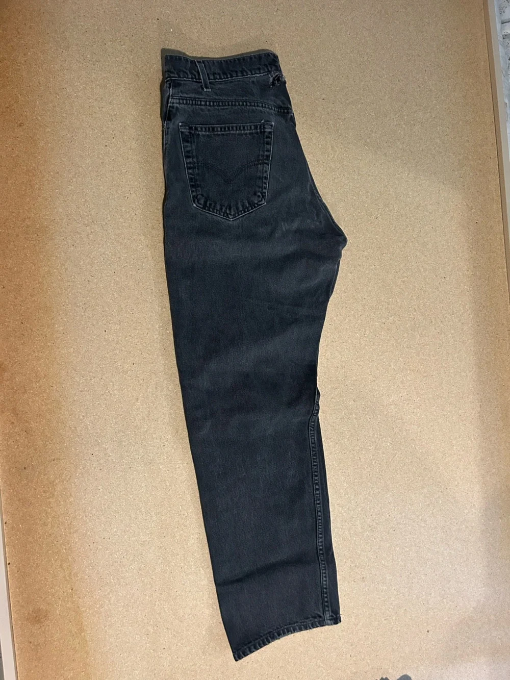 Levi's Men's Black Relaxed Fit Jeans